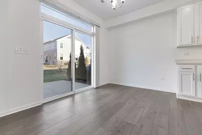4110 Chelsea Manor Circle, Aurora, IL 60504 - Photo 9