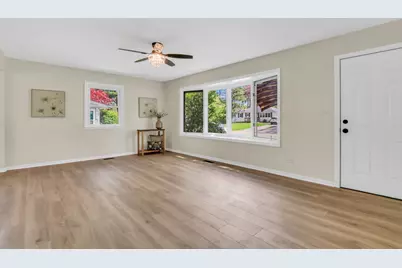 262 Normandy Lane, Grayslake, IL 60030 - Photo 5