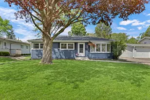 262 Normandy Ln, Grayslake, IL 60030 - Photo 1