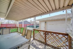 7305 W 75th St, Bridgeview, IL 60455 - Photo 17