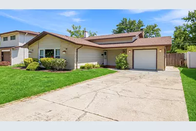 1073 S Finley Road, Lombard, IL 60148 - Photo 1