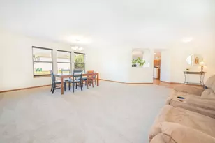 24207 Cedar Creek Ln, Plainfield, IL 60586 - Photo 7
