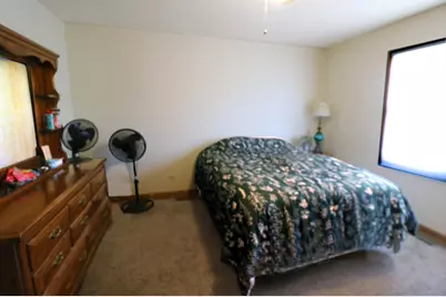 860-868 Carol Avenue, Woodstock, IL 60098 - Photo 5