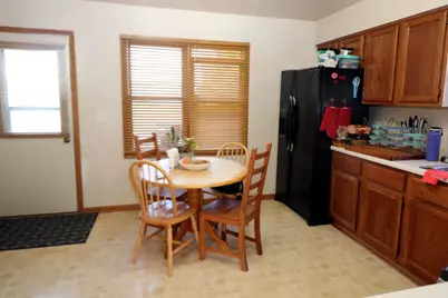 860-868 Carol Avenue, Woodstock, IL 60098 - Photo 11