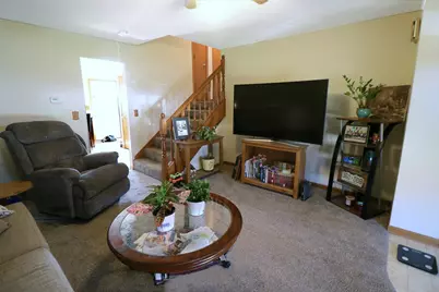 860-868 Carol Avenue, Woodstock, IL 60098 - Photo 3