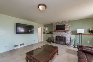 4217 Jay Dr, Zion, IL 60099 - Photo 11