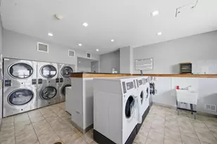 6325 N Sheridan Rd, Chicago, IL 60660 - Photo 19