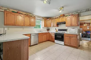 2183 Railroad St, Lodge, IL 61856 - Photo 11