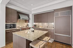 159 E Walton Pl, Chicago, IL 60611 - Photo 9