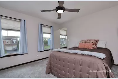 992 Mackenzie Drive, Antioch, IL 60002 - Photo 15