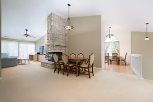 126 Winchester Dr, Streamwood, IL 60107 - Photo 11
