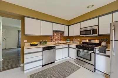 32 N Albert Street, Mount Prospect, IL 60056 - Photo 5