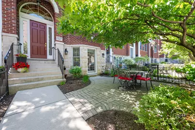 1127 Gilbert Avenue #1127, Downers Grove, IL 60515 - Photo 3