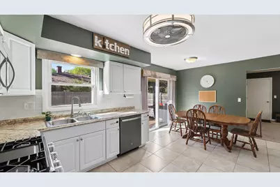 88 Devonshire Circle, Elgin, IL 60123 - Photo 13