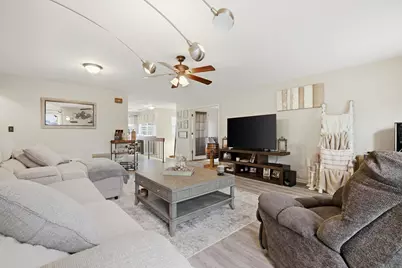 1441 Greens Court #B, Glendale Heights, IL 60139 - Photo 9