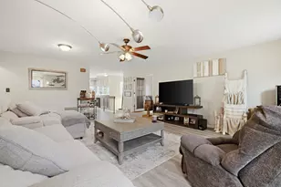 1441 Greens Ct, Glendale Heights, IL 60139 - Photo 9