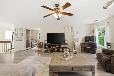 1441 Greens Court #B, Glendale Heights, IL 60139 - Photo 7