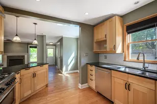 391 Bloom St, Highland Park, IL 60035 - Photo 13