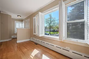 391 Bloom St, Highland Park, IL 60035 - Photo 3