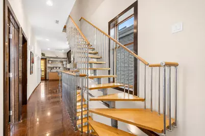 2334 W Medill Avenue, Chicago, IL 60647 - Photo 11