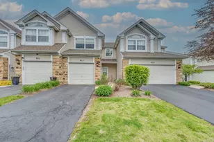 973 Mesa Dr, Lake in the Hills, IL 60156 - Photo 1