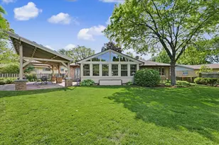 1406 Maywood Dr, Champaign, IL 61821 - Photo 7