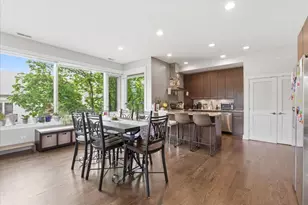 3255 N Paulina St, Chicago, IL 60657 - Photo 5