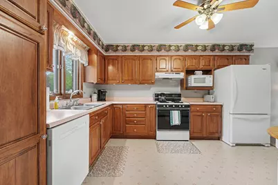 3333 186th Street, Lansing, IL 60438 - Photo 9