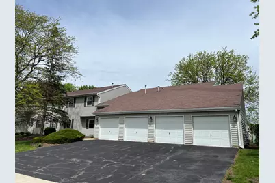 36 Gant Circle #H, Streamwood, IL 60107 - Photo 1