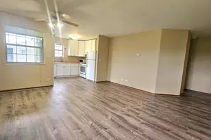 36 Gant Cir, Streamwood, IL 60107 - Photo 3