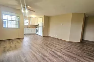 36 Gant Cir, Streamwood, IL 60107 - Photo 9