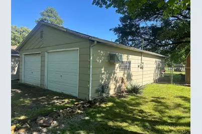 204 W Coal Street, Buckner, IL 62819 - Photo 11