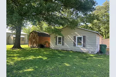 204 W Coal Street, Buckner, IL 62819 - Photo 37