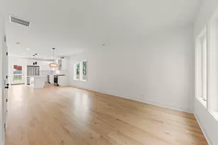 118 N President St, Wheaton, IL 60187 - Photo 7