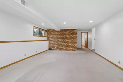 324 Mission Avenue, Villa Park, IL 60181 - Photo 9