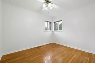 324 Mission Ave, Villa Park, IL 60181 - Photo 5