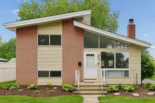 324 Mission Ave, Villa Park, IL 60181 - Photo 1
