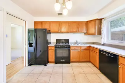 4256 Golf Road, Skokie, IL 60076 - Photo 5