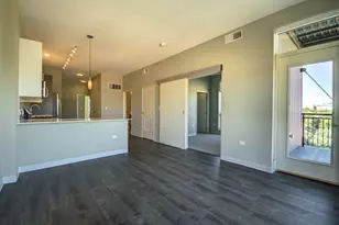 851 W Grand Ave, Chicago, IL 60642 - Photo 3