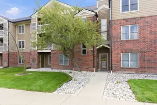 120 Glengarry Dr, Bloomingdale, IL 60108 - Photo 1