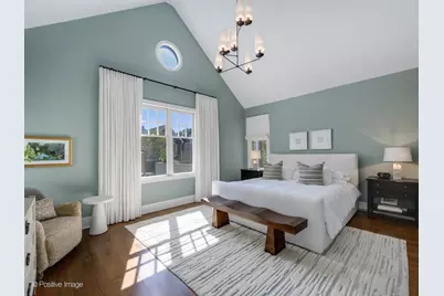 3653 N Bosworth Avenue, Chicago, IL 60613 - Photo 15