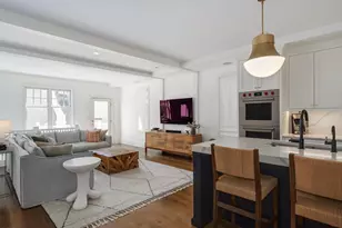3653 N Bosworth Ave, Chicago, IL 60613 - Photo 7