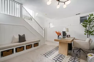 3653 N Bosworth Ave, Chicago, IL 60613 - Photo 25