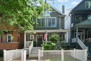 3653 N Bosworth Ave, Chicago, IL 60613 - Photo 1