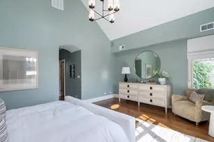 3653 N Bosworth Ave, Chicago, IL 60613 - Photo 17