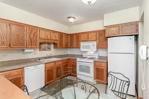 5031 Circle Dr, Crestwood, IL 60418 - Photo 7