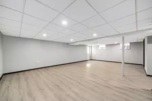 887 Braintree Ln, Bartlett, IL 60103 - Photo 21