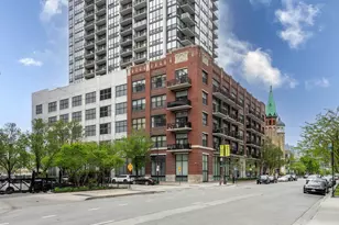 210 S Desplaines St, Chicago, IL 60661 - Photo 17
