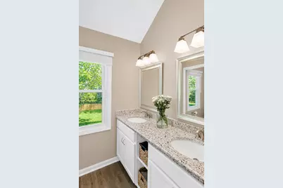 2045 Somerset Lane, Wheaton, IL 60189 - Photo 27