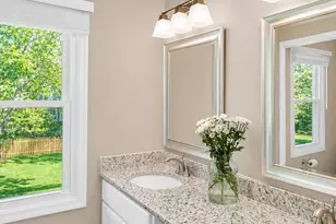 2045 Somerset Ln, Wheaton, IL 60189 - Photo 27